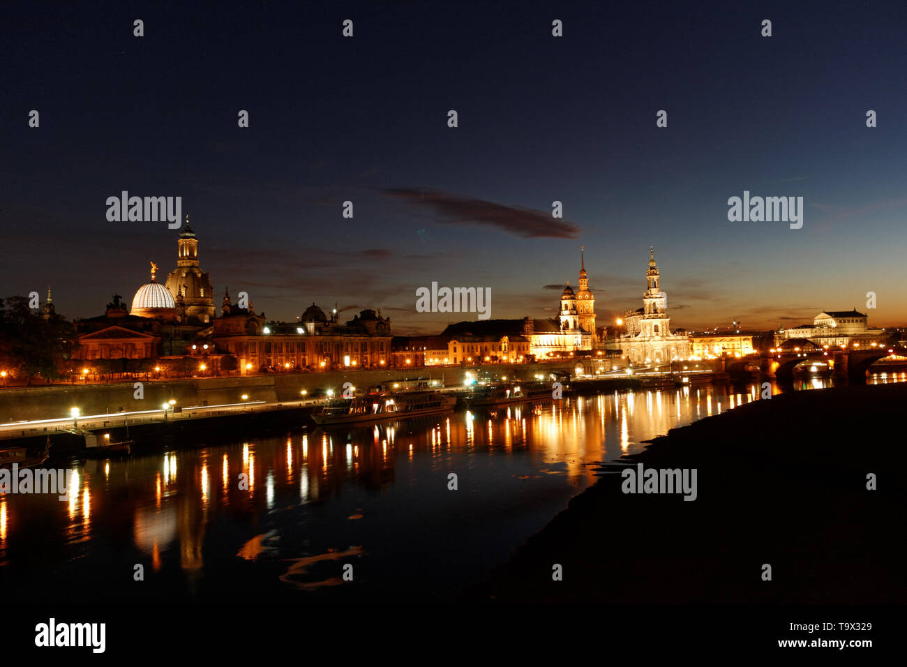 Allemagne, Dresden, Elbe, Blaue Stunde Banque D'Images