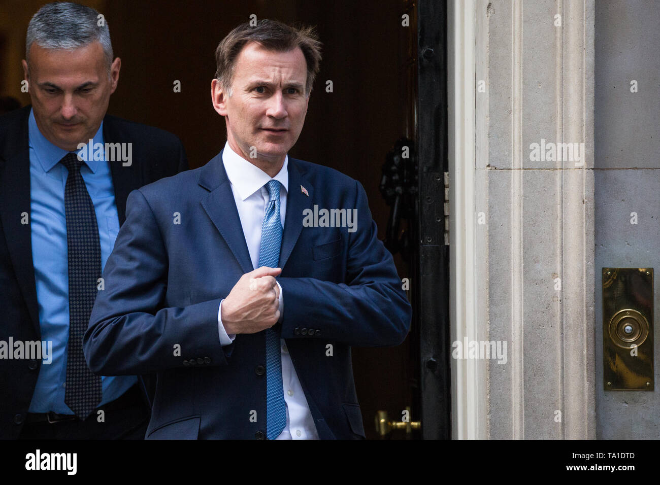 Londres, Royaume-Uni. 21 mai, 2019. Jeremy Hunt, Ministre des affaires étrangères, feuilles 10, Downing Street, à la suite d'une réunion de l'après-midi. Il a laissé à peu près en même temps que ministre de l'intérieur Sajid Javid, secrétaire du Commerce international, le secrétaire à la défense, Liam Fox, Penny Mordaunt, secrétaire au Développement International Rory Stewart, Procureur Général Geoffrey Cox et whip en chef Julian Smith et juste avant que le premier ministre Theresa gauche peut faire une déclaration sur son Brexit accord de retrait de loi après l'approbation du Cabinet, plus tôt dans la journée. Credit : Mark Kerrison/Alamy Live News Banque D'Images