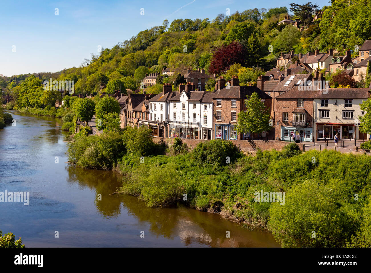 Angleterre Shropshire Ironbridge 14 mai 2019 de bâtiments anciens dans la gorge d'Ironbridge, à côté de la rivière Severn Banque D'Images