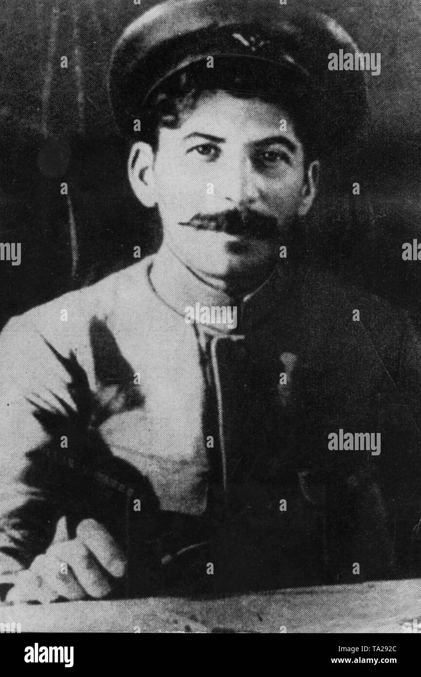 Joseph Staline comme un commissaire de guerre de l'Armée Rouge en 1918 à Tsaritsyn, l'avenir Stalingrad durant la guerre civile. Banque D'Images