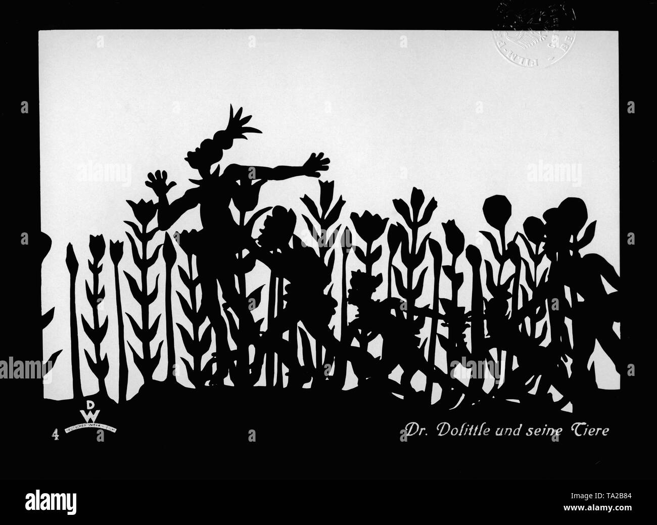 Cette photo montre une scène du film de silhouette le 'Dr. Dolittle et ses animaux' par Charlotte Reiniger. Le film de silhouette silhouette, également connu sous le nom de l'animation, est une technique de film d'animation dans laquelle silhouettes sont mis ensemble sur une plaque de verre en face d'un fond blanc ou noir pour former un film. Le résultat est le film de silhouette, inspiré par le théâtre d'ombres et les techniques picturales de silhouette fine. Banque D'Images