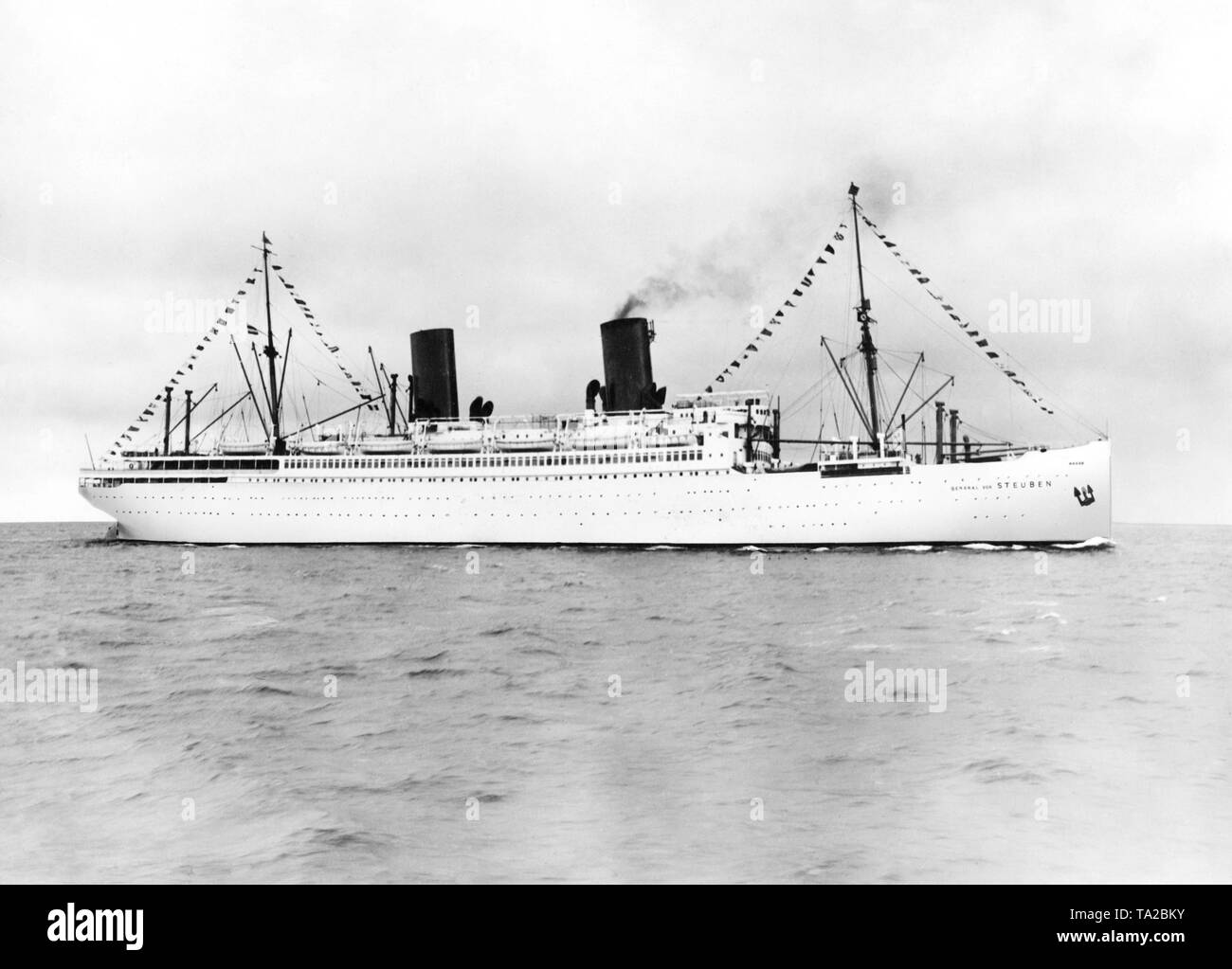 Le navire de croisière "Le général Von Steuben' de la Norddeutscher Lloyd en mer. Banque D'Images