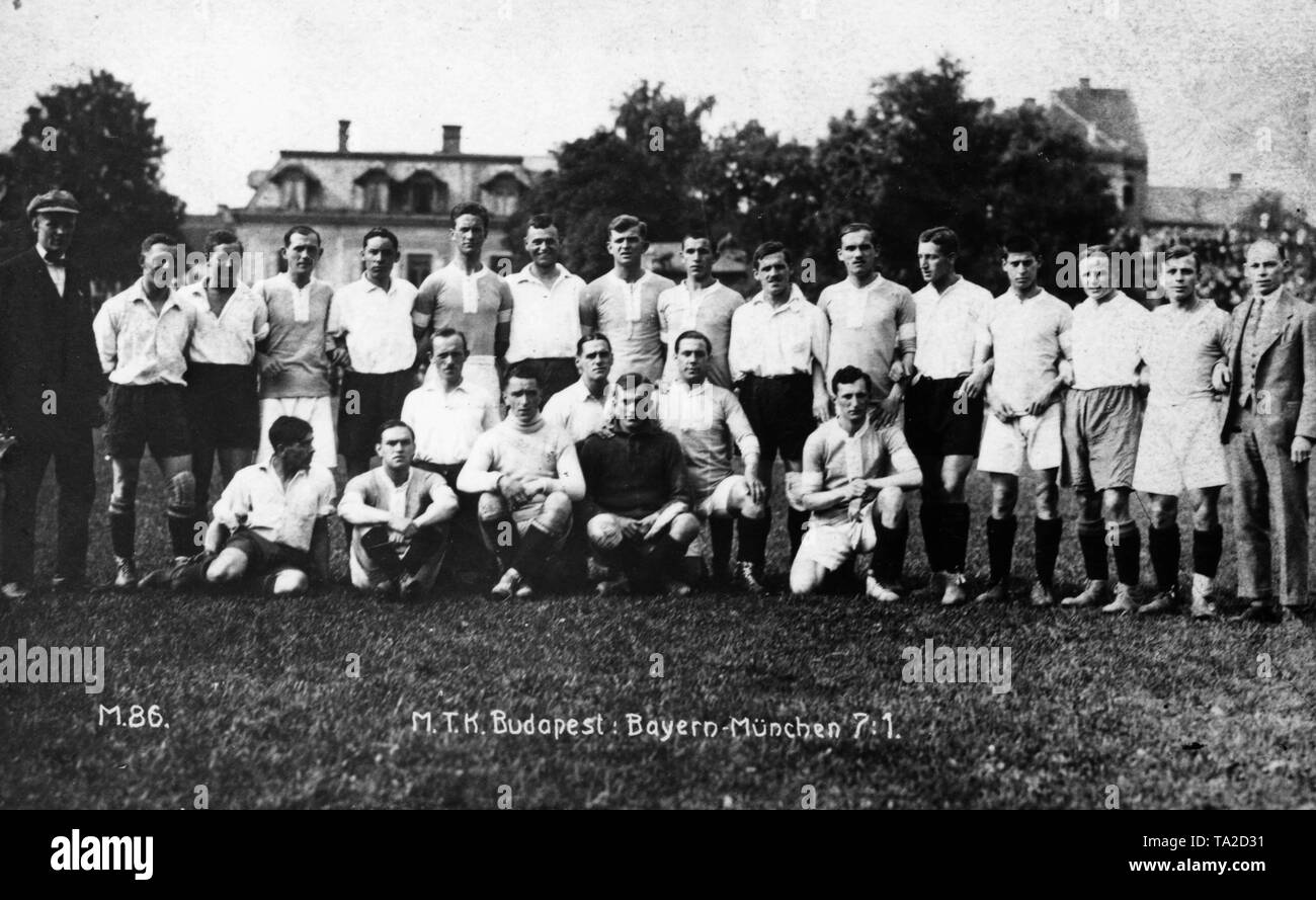Le MTK Budapest football club à partir de la Hongrie a battu FC Bayern Munich 7:1 en match amical dans les années 20 Banque D'Images