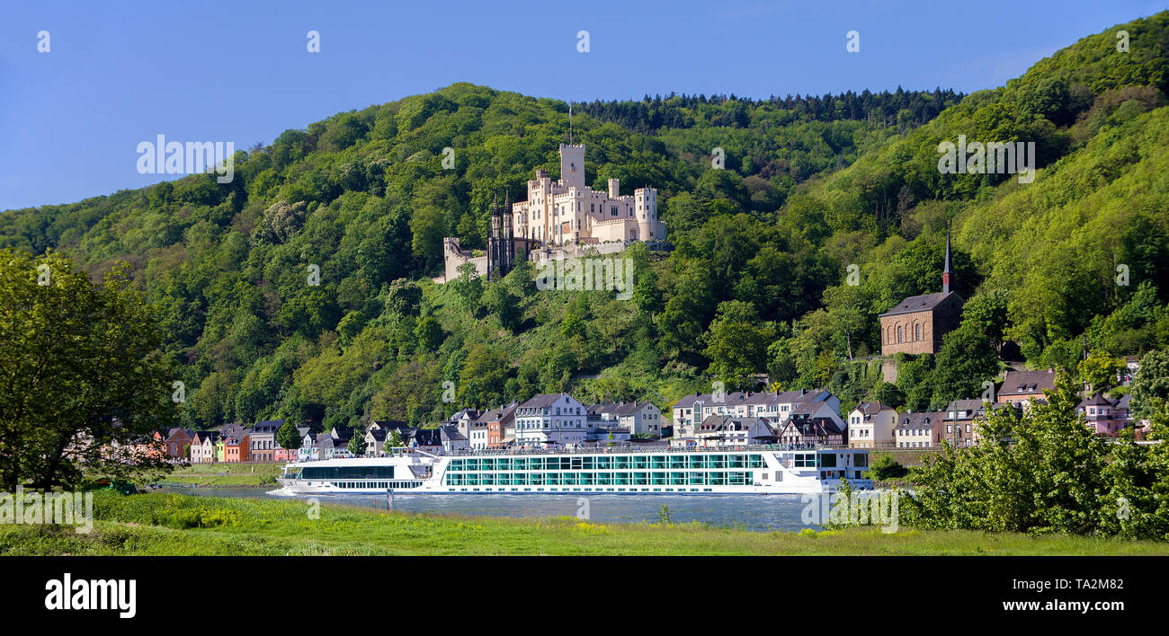 Bateau-hôtel au château de Stolzenfels, Koblenz, site du patrimoine mondial de l'UNESCO, Vallée du Haut-Rhin moyen, Rhénanie-Palatinat, Allemagne Banque D'Images