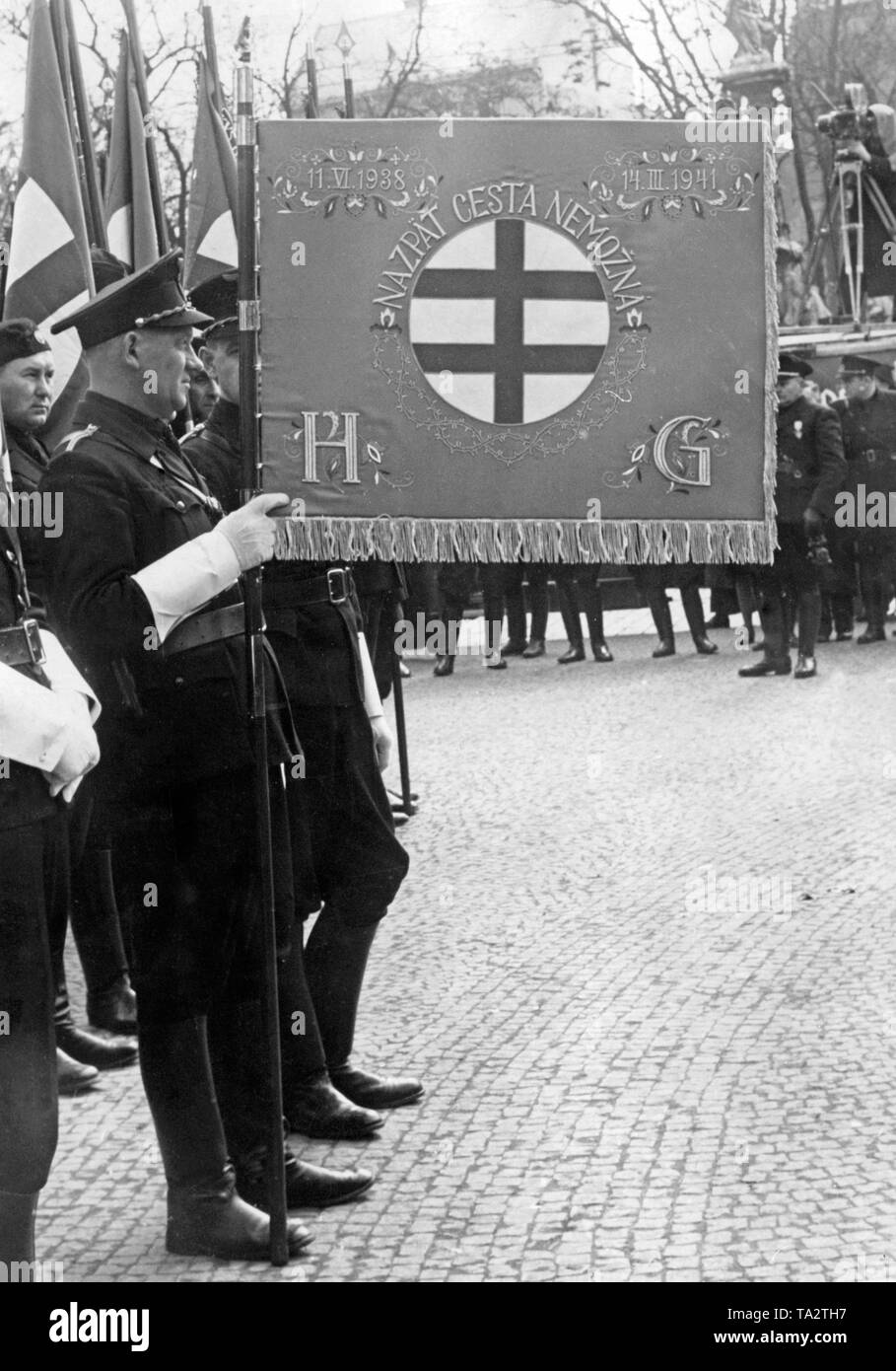Une célébration est organisée l'occasion du bicentenaire de la Première République slovaque. De nouvelles normes seront remis à l'armée. Inscription (traduction en anglais) : 'La voie arrière est impossible". La première République slovaque a été fondée sous la pression d'Hitler en mars 1939, et de Bohême et Moravie étaient occupés par la Wehrmacht. Banque D'Images