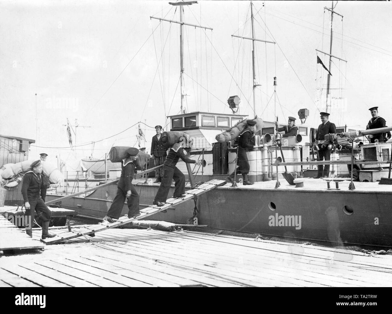retrait-de-la-marine-royale-banque-d-images-noir-et-blanc-alamy