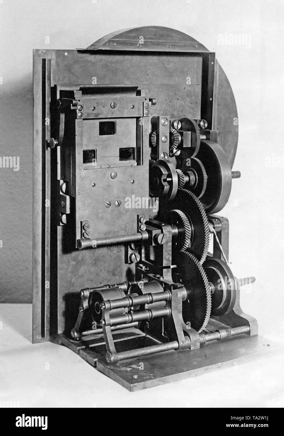 L'Oskar Messter pionnier du film a donné le Deutsches Museum le premier appareil d'enregistrement pour les films couleur, dont les trois objectifs admis l'enregistrement simultané de trois couleurs. Banque D'Images