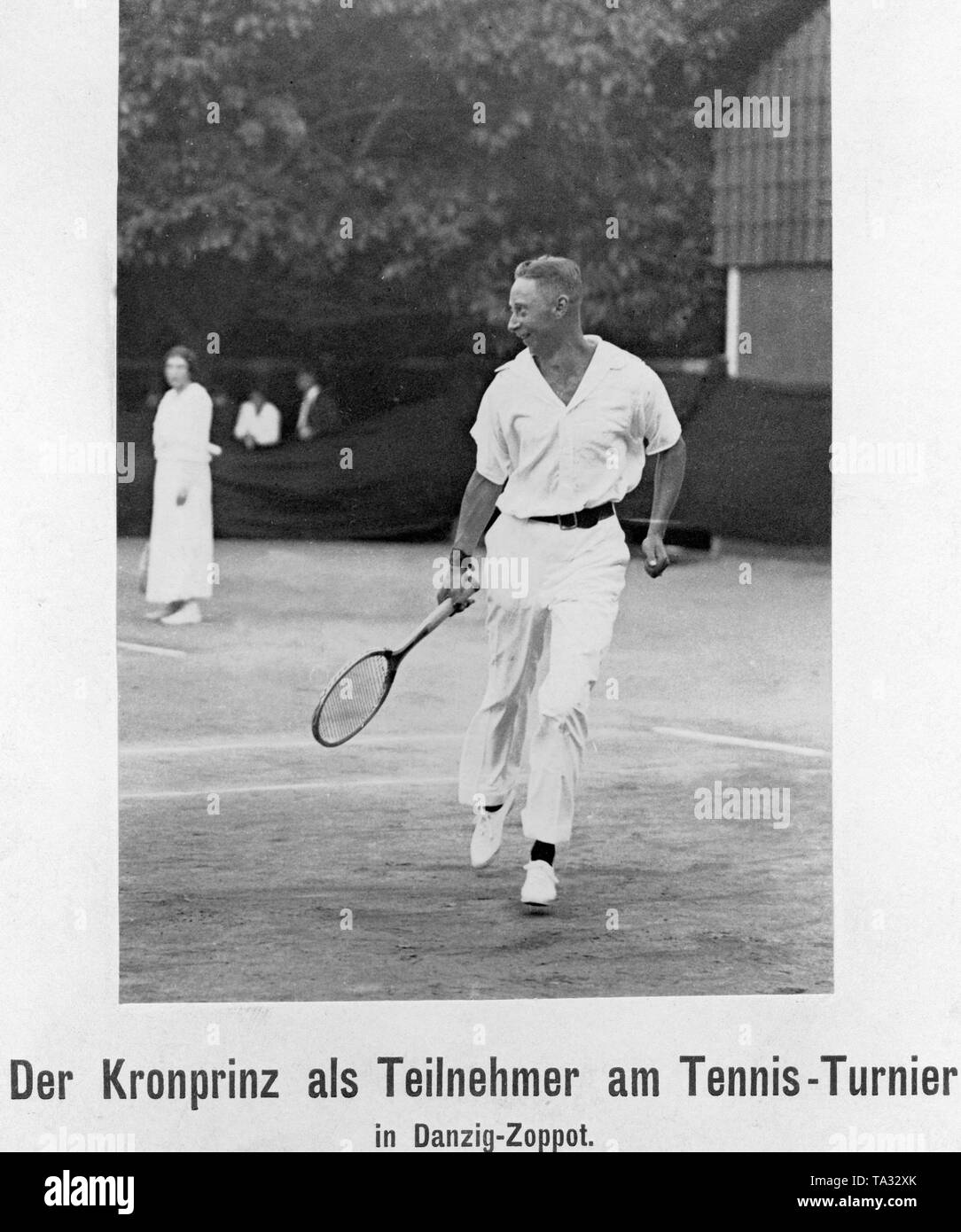 Le Prince Wilhelm pendant un match de tennis dans le cadre du tournoi de tennis. Danzig-Zoppot Banque D'Images