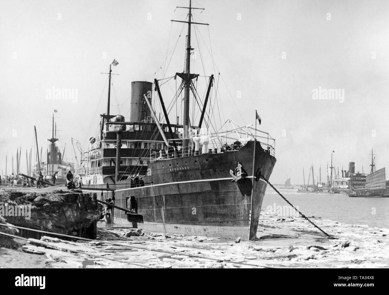 Le paquebot "Nanchang' sur les Liao. En 1933, le navire a été attaqué par des pirates chinois qui ont enlevé deux des officiers britanniques. Banque D'Images