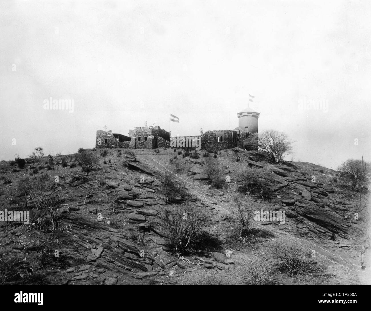 Construit comme une montre et tour à signaux, le Sperlingslust château a été utilisé occasionnellement comme une bière taverne et restaurant. Depuis 1913, il est appelé le château de Schwerinsburg. Banque D'Images