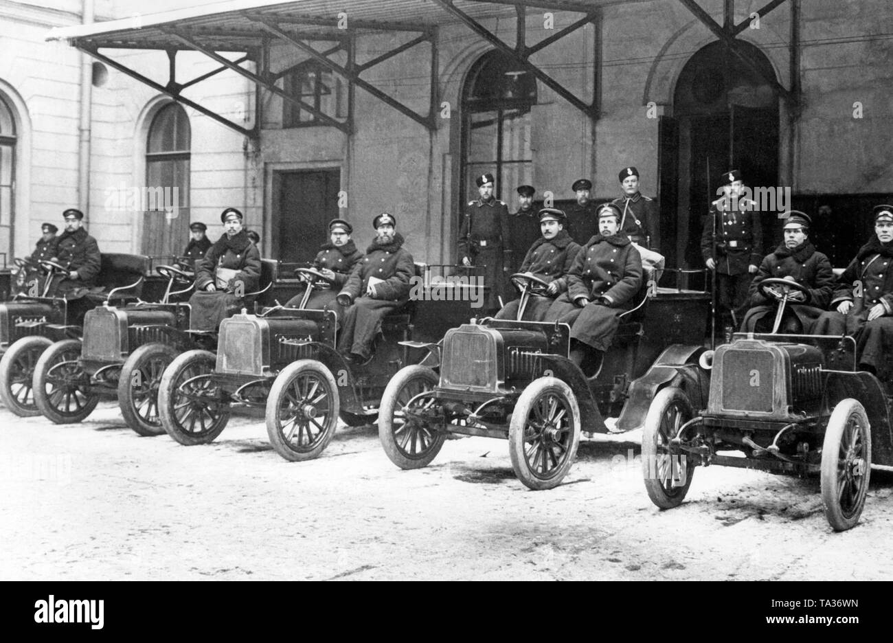 Département des véhicules à moteur d'un bureau de poste russe en 1906. Banque D'Images