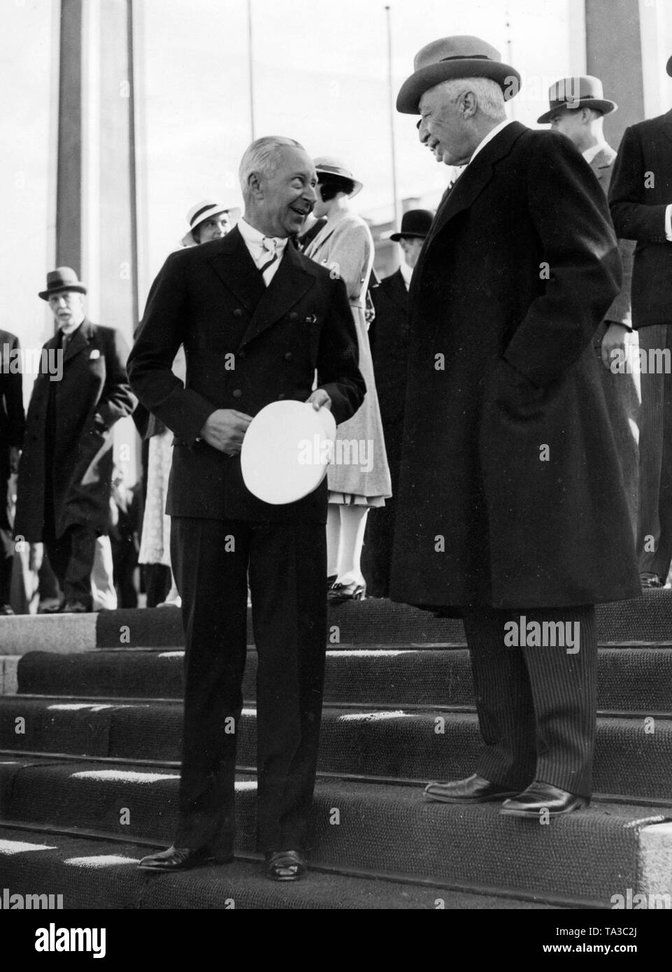 Le prince allemand (à gauche) et le Prince Eugène visiter le navire amiral danois 'Danebrog'. Banque D'Images