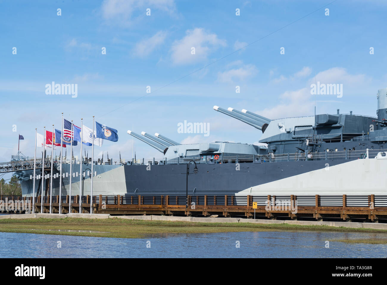 Canons de la Seconde Guerre mondiale le cuirassé USS North Carolina à Wilmington, Caroline du Nord. Banque D'Images