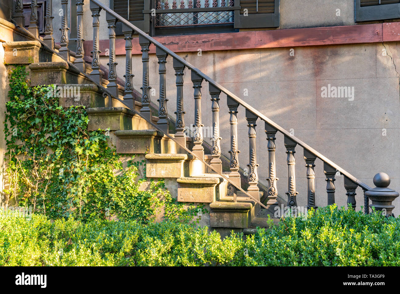 Ancien escalier en fonte décorative accueil historique de Savannah, Géorgie Banque D'Images