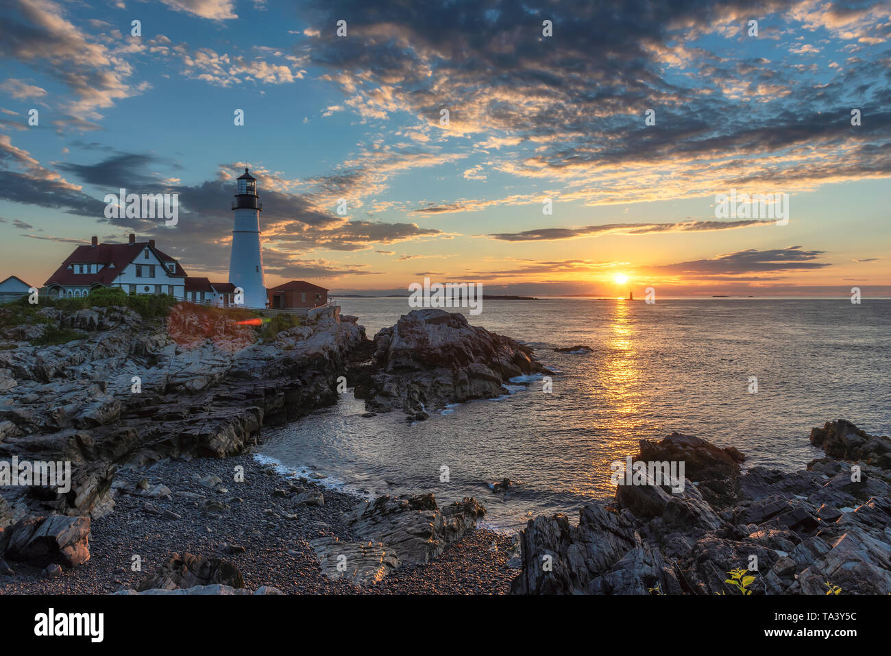 Phare de Portland au lever du soleil dans le Maine, la Nouvelle Angleterre. Banque D'Images