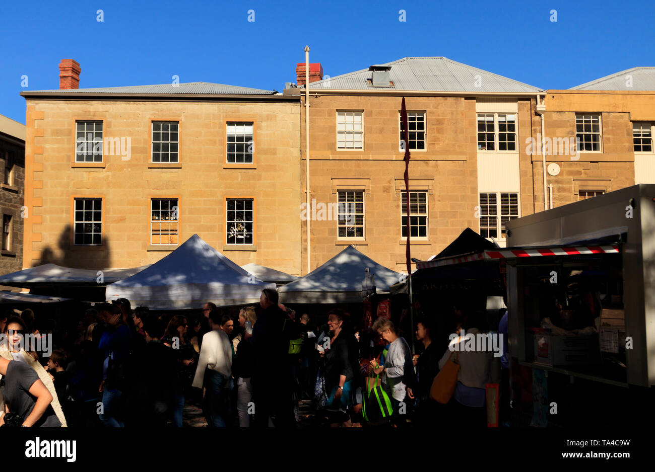 Salamanca Place à Hobart, Tasmanie Australie est un quartier commerçant en particulier le samedi lorsque le marché de Salamanque sont mis en place. Banque D'Images