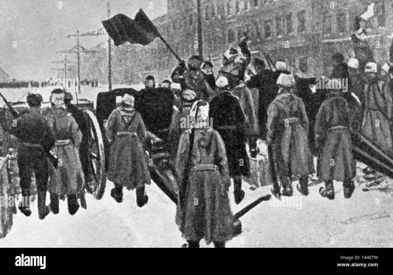 Des combats de rue à Saint-Pétersbourg en mars 1917. Photo d'après une peinture par Vladimirov. Banque D'Images