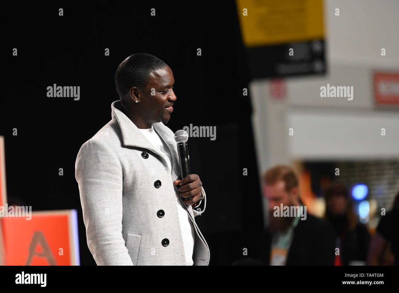 Toronto , Canada - 21 mai 2019, Akon, artiste mondial & Akoin président et co-fondateur, Akoin, sur la Q +une étape au cours de la première journée de collision à Enercar 2019 Banque D'Images