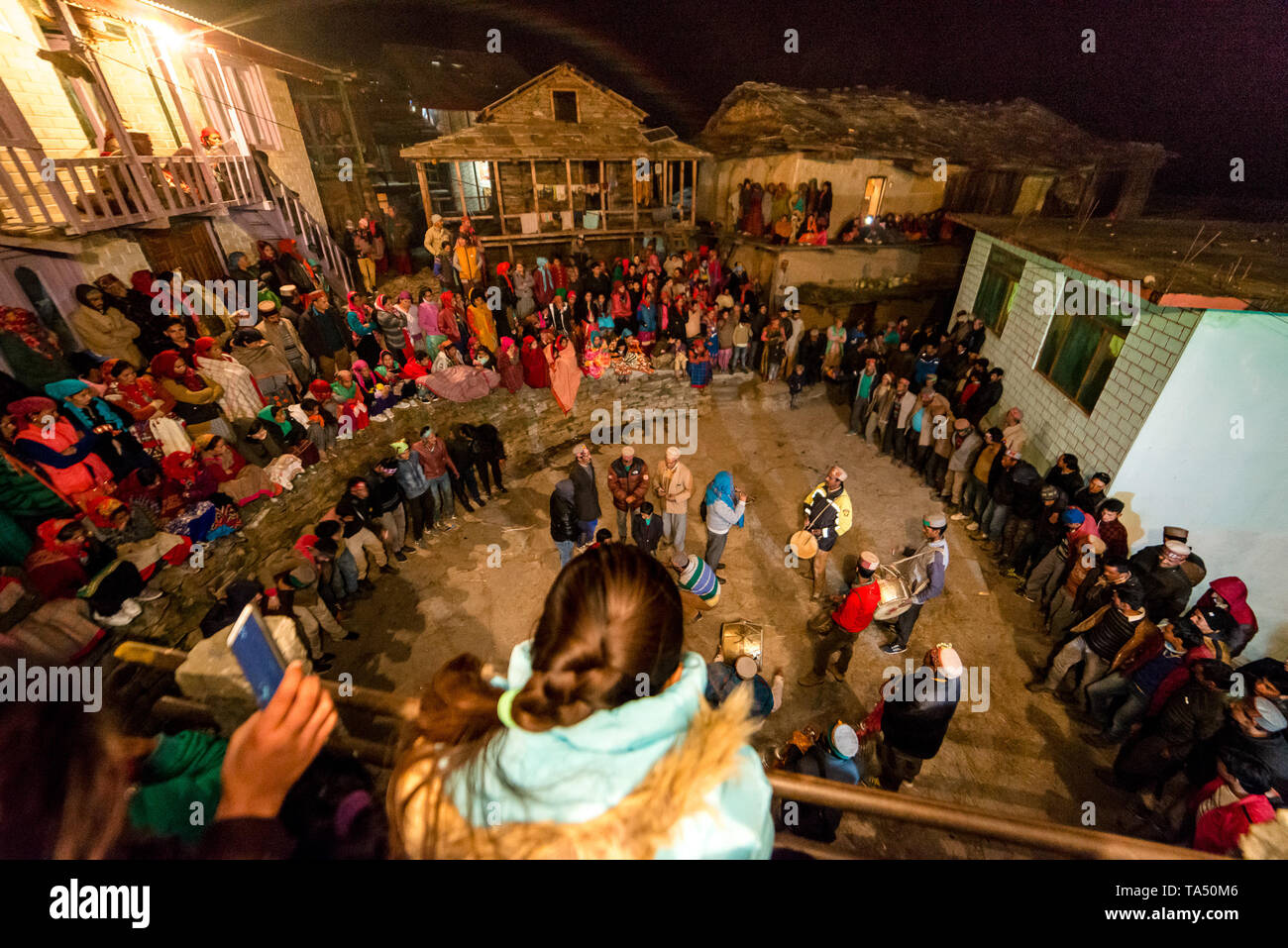 Kullu, Himachal Pradesh, Inde - Décembre 07, 2018 Photo : Programme des nati la danse dans l'himalaya - Inde Banque D'Images