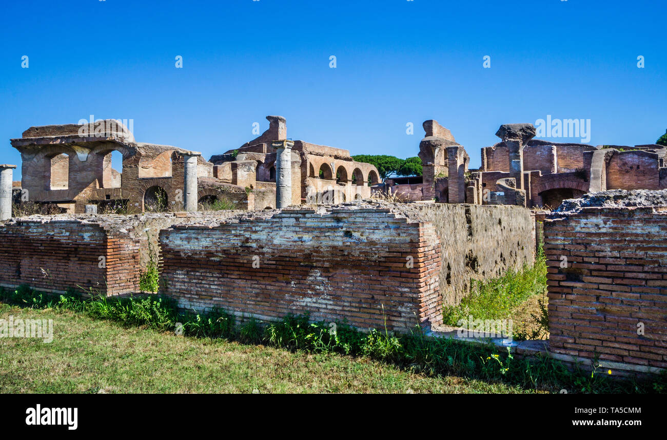 Maison des chars (Caseggiato Degli Aurighi) au site archéologique de la ville romaine d'Ostia Antica, l'ancien port de la cit Banque D'Images