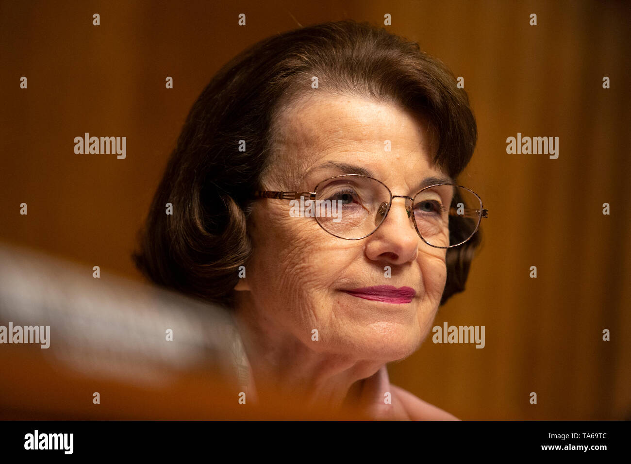 Washington, États-Unis d'Amérique. 22 mai, 2019. États-unis la sénatrice Dianne Feinstein (démocrate de Californie) à à l'audience de confirmation de Daniel Bress pour devenir un juge de circuit des États-Unis pour le neuvième circuit, ainsi que la nomination de plusieurs juges de district sur la colline du Capitole à Washington, DC, États-Unis, le 22 mai 2019. Credit : Stefani Reynolds/CNP Crédit dans le monde entier | conditions : dpa/Alamy Live News Banque D'Images