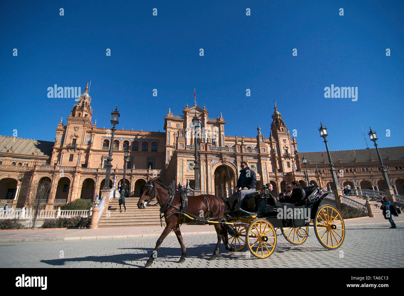 Séville, Andalousie, Espagne - 4 janvier 2015 : Belle vue sur la célèbre Plaza de España situé à Séville. Le bâtiment a été construit en 1928 à Moori Banque D'Images