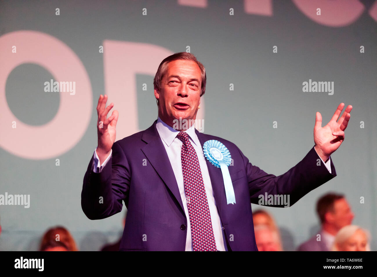 Nigel Farage, chef du parti Brexit, s'adressant à un rassemblement à l'Olympia à Londres Banque D'Images