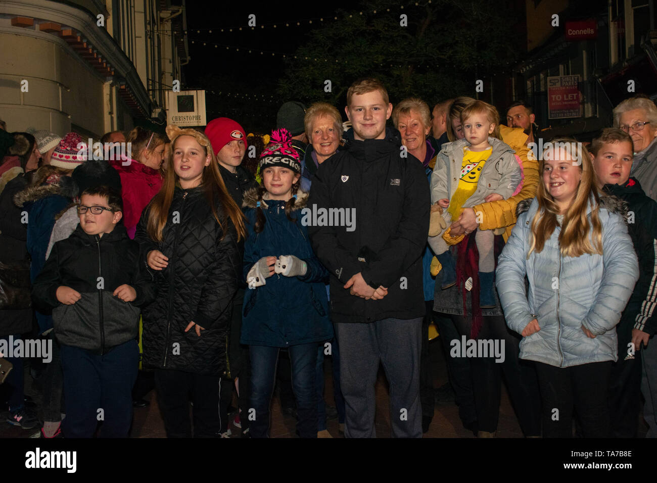 Les enfants dans le besoin en Rickshaw vient à Ashford Banque D'Images