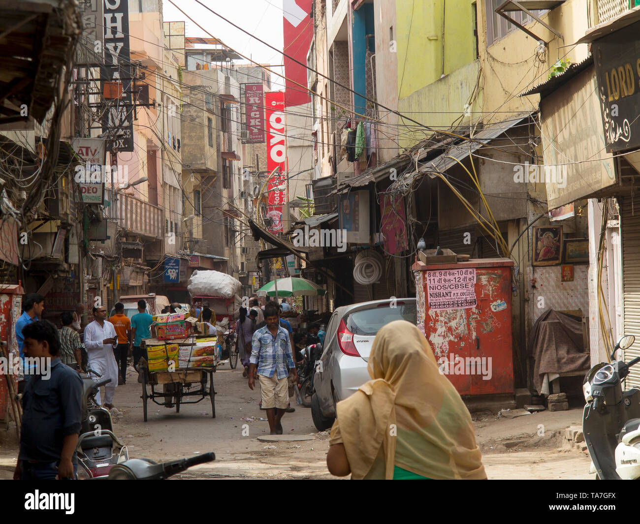 Scène de rue à Sangatrashan Bazar, New Delhi, Inde Banque D'Images