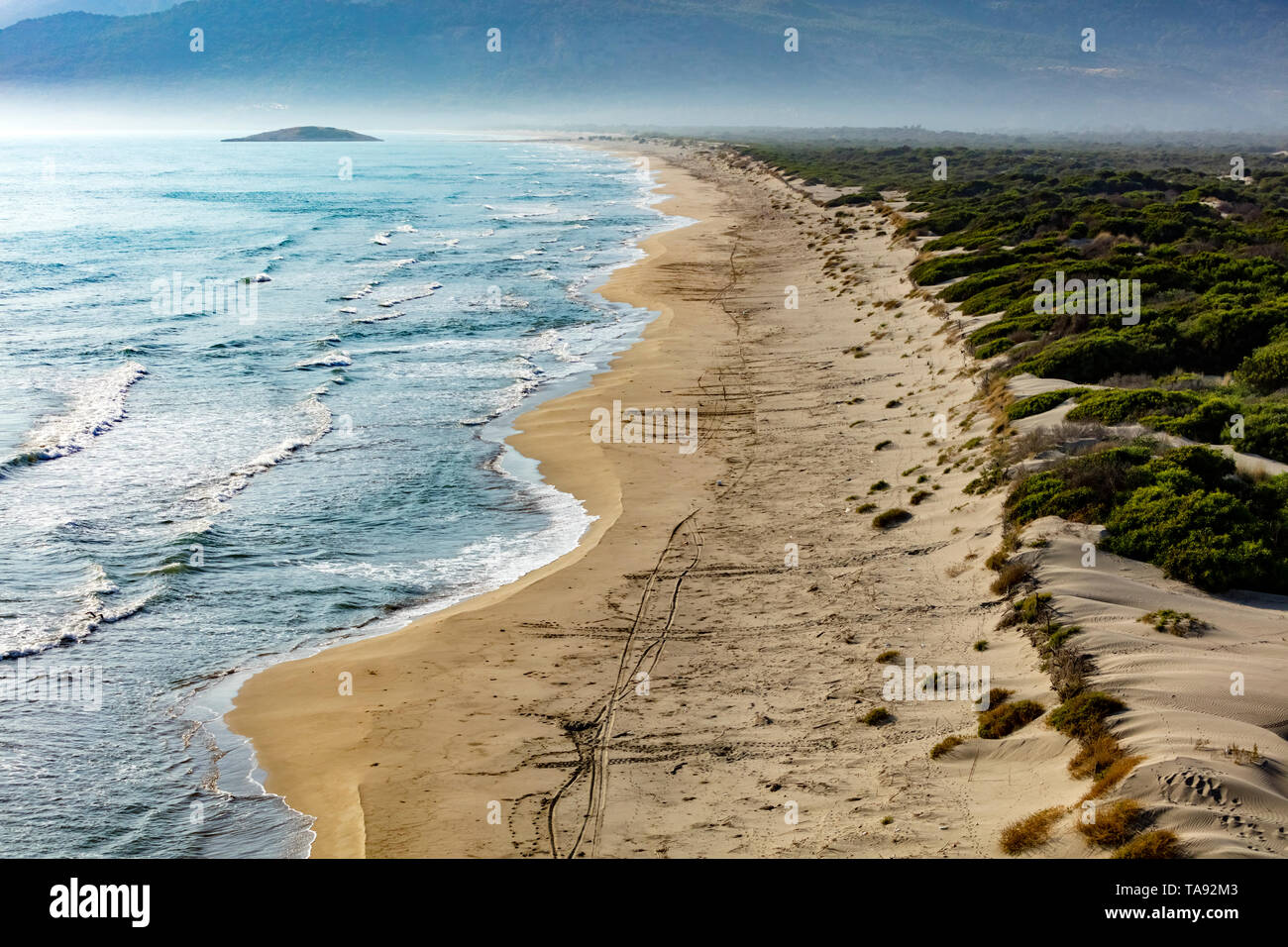 Dix mille de long plage de Patara, aérienne, Antalya, Turquie Banque D'Images
