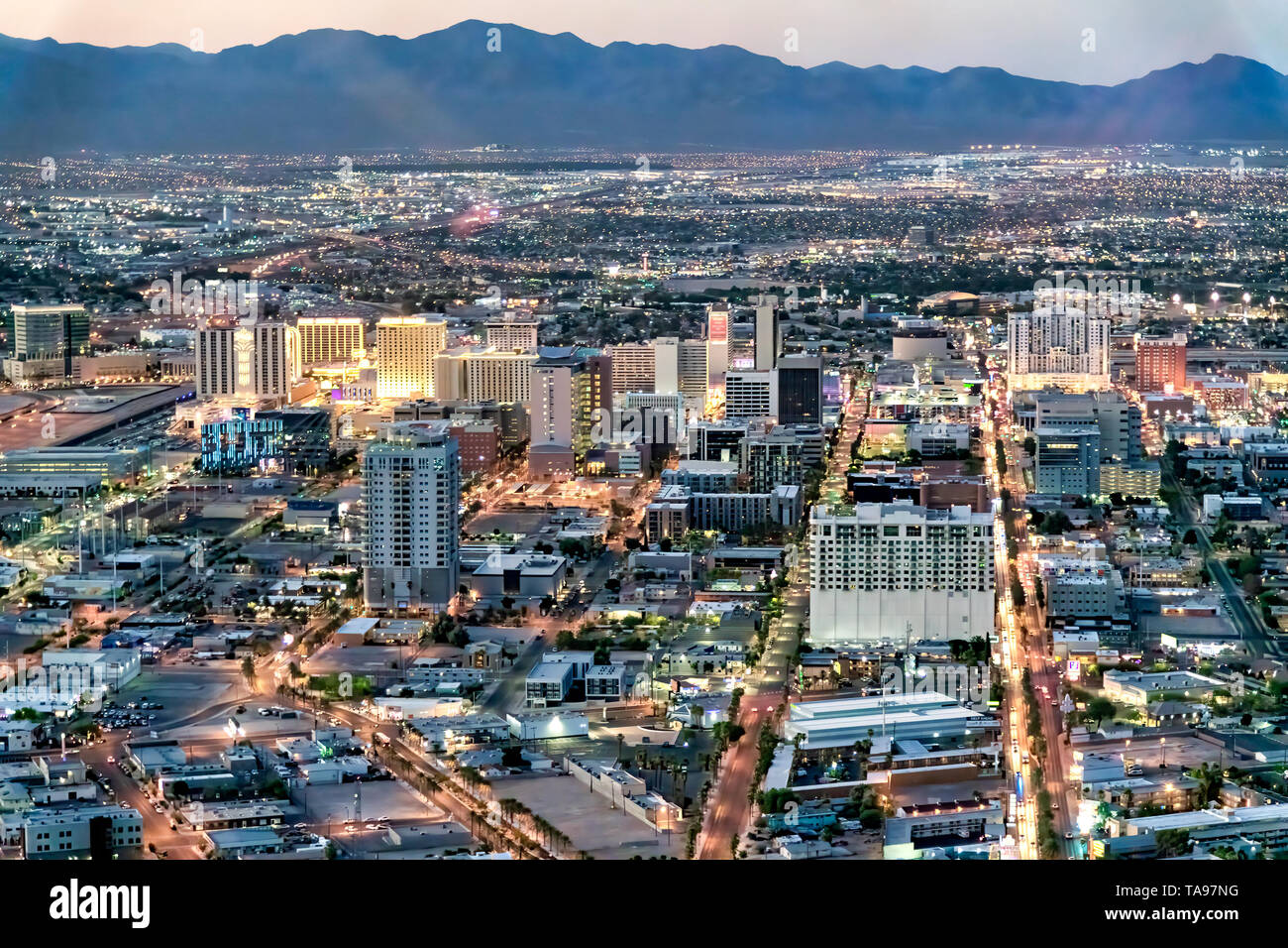 LAS VEGAS, NV - 29 juin 2018 : Vue de nuit sur la ville principale des casinos. Las Vegas est connue sous le nom de Sin City, ville des lumières, le jeu capitale de la Wor Banque D'Images