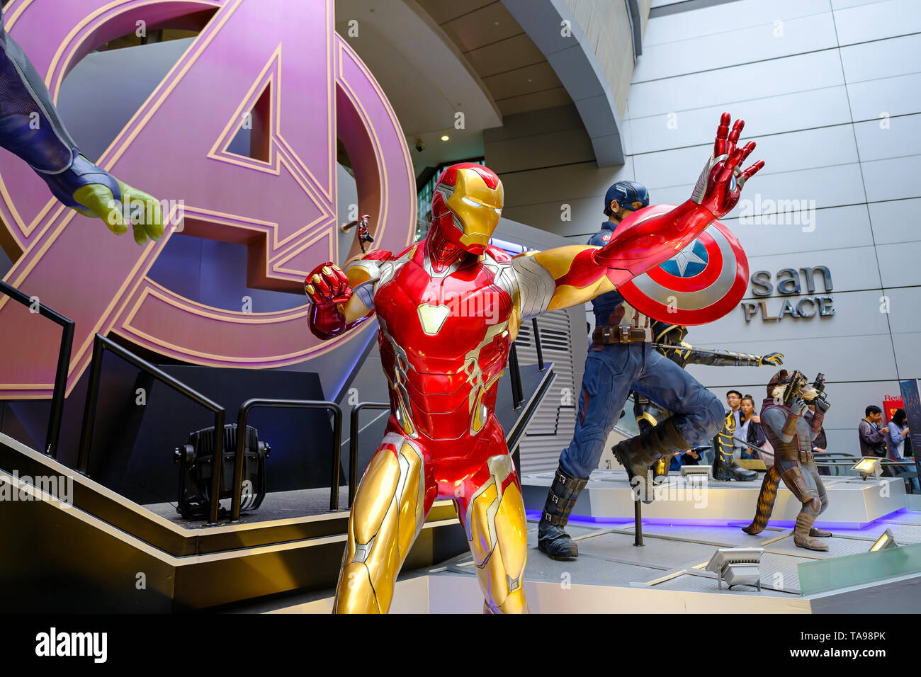 Causeway Bay, Hong Kong, Chine - Mai 03, 2019 4 Avengers : modèle de personnage dispose de 1:1 statues grandeur à Hong Kong, dans le cadre de l'activité de promotion Banque D'Images