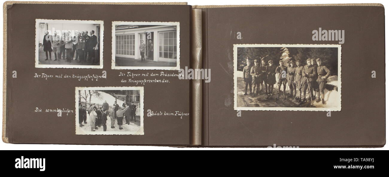 Un Album De Photographies D Un Membre De La Leibstandarte Obersalzberg Titrees Album Photo Avec Un Total D Environ 100 Photographies De La Ss Etats Pris Principalement Autour De L Obersalzberg Propriete L Inscription De