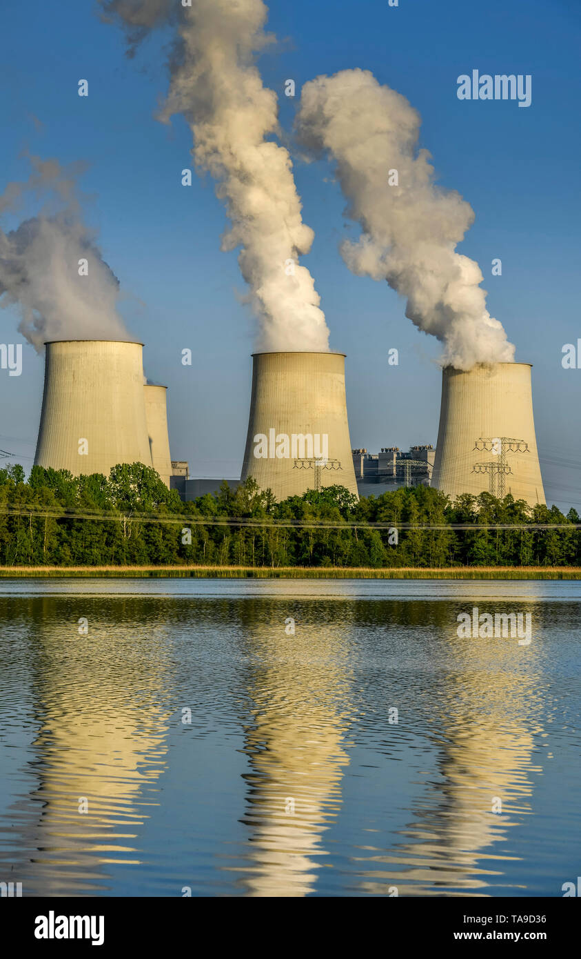 De Peitzer les étangs, les tours de refroidissement, LEAG power station Jänschwalde, Brandenburg, Allemagne, Peitzer Teiche, Kühltürme, LEAG-Kraftwerk, Jänschwalde Deutsch Banque D'Images