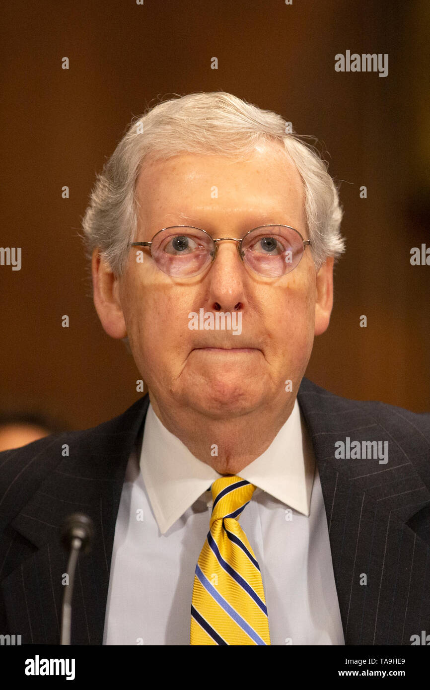 United States Chef de la majorité au Sénat Mitch McConnell (républicain du Kentucky) à l'audience de confirmation de Daniel Bress pour devenir un juge de circuit des États-Unis pour le neuvième circuit, ainsi que la nomination de plusieurs juges de district sur la colline du Capitole à Washington, DC, États-Unis, le 22 mai 2019. Credit : Stefani Reynolds/CNP/MediaPunch Banque D'Images