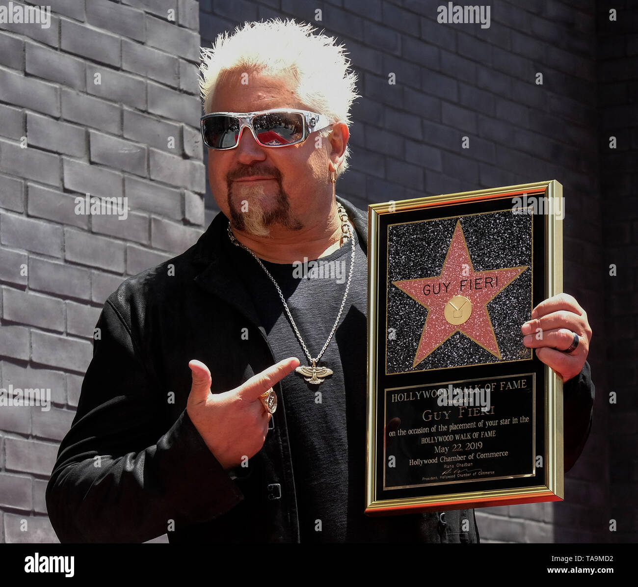 Los Angeles, USA. 22 mai, 2019. Restaurateur Guy Fieri assiste à sa Walk of Fame de Hollywood Star Cérémonie à Los Angeles, aux États-Unis, le 22 mai 2019. Credit : Zhao Hanrong/Xinhua/Alamy Live News Banque D'Images