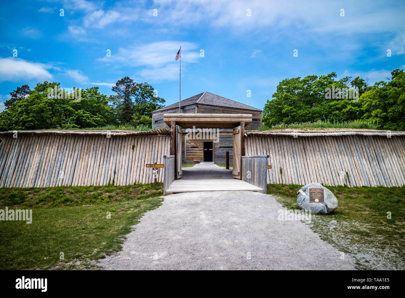 L'île Mackinac, Michigan, USA - Le 23 juin 2018 : une pancarte à l'entrée de Fort Holmes Banque D'Images