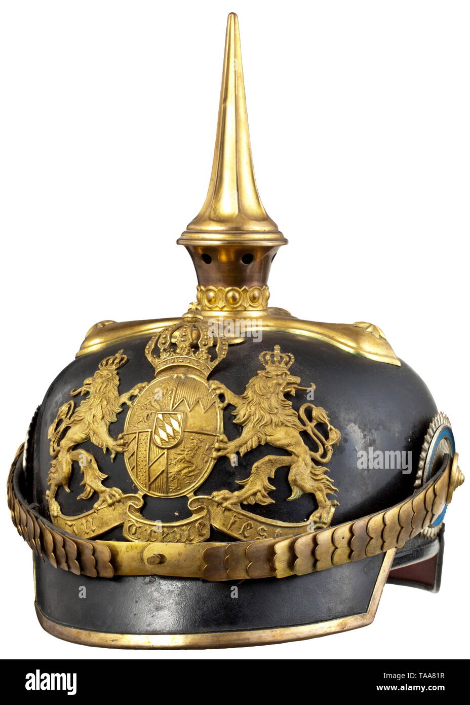 Un casque M 1886 pour les officiers d'infanterie crâne avec fibre, l'épi doré agencement base avec star vis et d'un embout cannelé amovible, droit chin scales, officer's cocardes. Chemise en soie verte rep, le bandeau de cuir endommagé. historique, historique, Bavaria, bavaroise, l'allemand, l'Allemagne, le sud de l'Allemagne, le sud de l'Allemagne, l'objet, objets, photos, militaria, clipping, cut out, cut-out, cut-outs, 19e siècle, Additional-Rights Clearance-Info-Not-Available- Banque D'Images