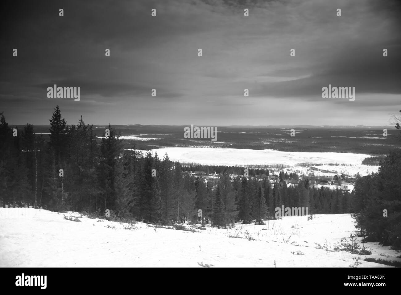 Vieille photo en noir et blanc de la montagne près de Glommersberget Glommerstrask en Laponie, Suède. Banque D'Images