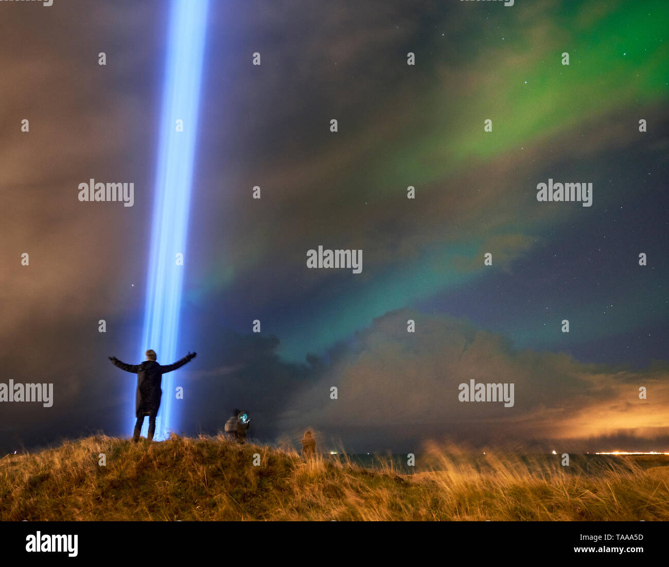 Imaginez la Tour de la paix, l'île Videy, Reykjavik, Islande Banque D'Images