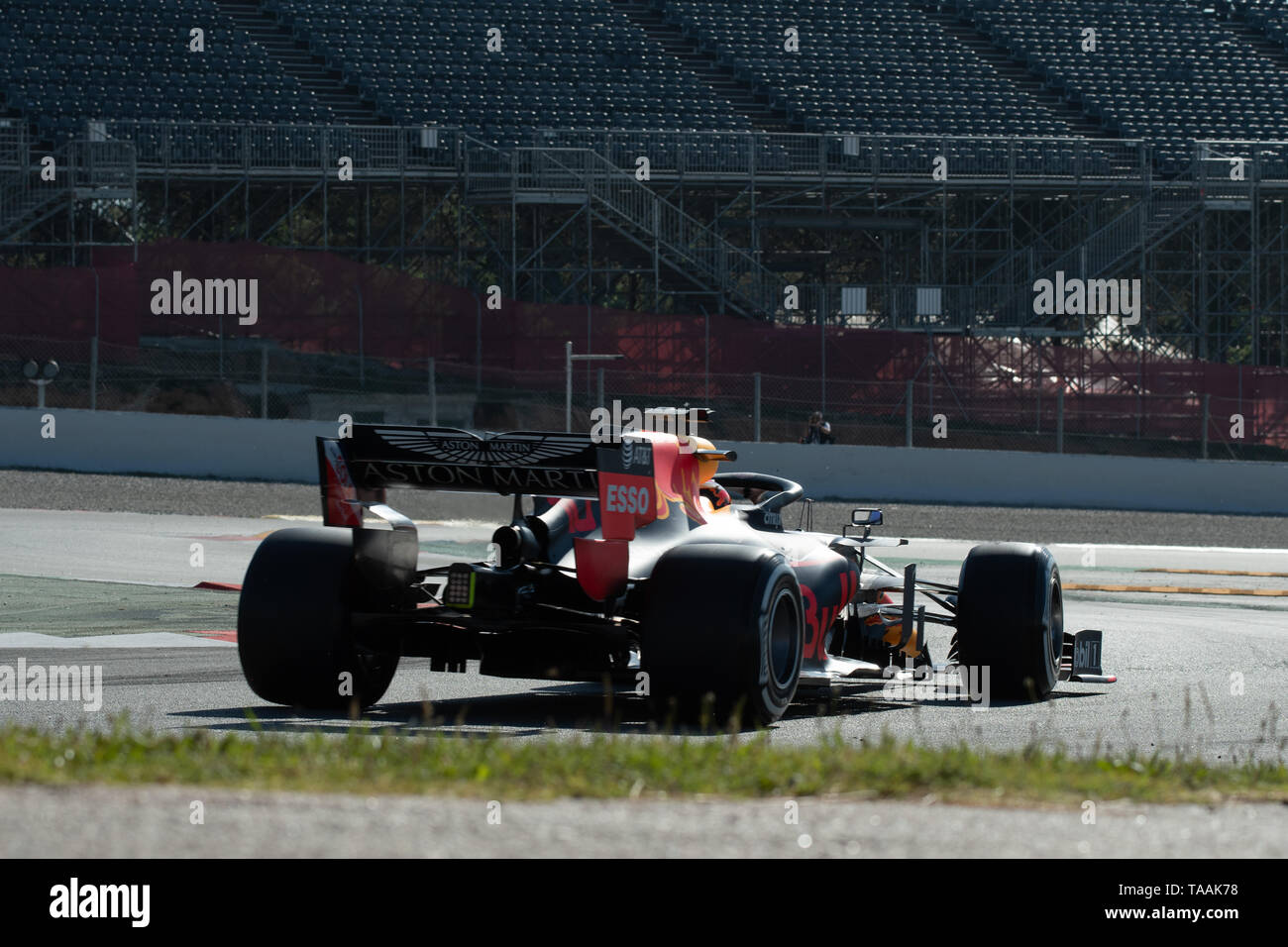 Barcelone, Espagne, 14 mai 2019 - Pierre Gasly de France avec 10 Aston Martin Racing Red Bull en piste à la mi-saison au test Circuit de Catalunya. Banque D'Images