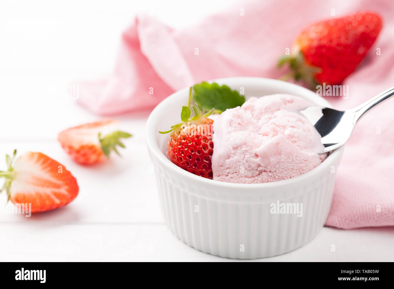 Glace à la fraise Banque D'Images