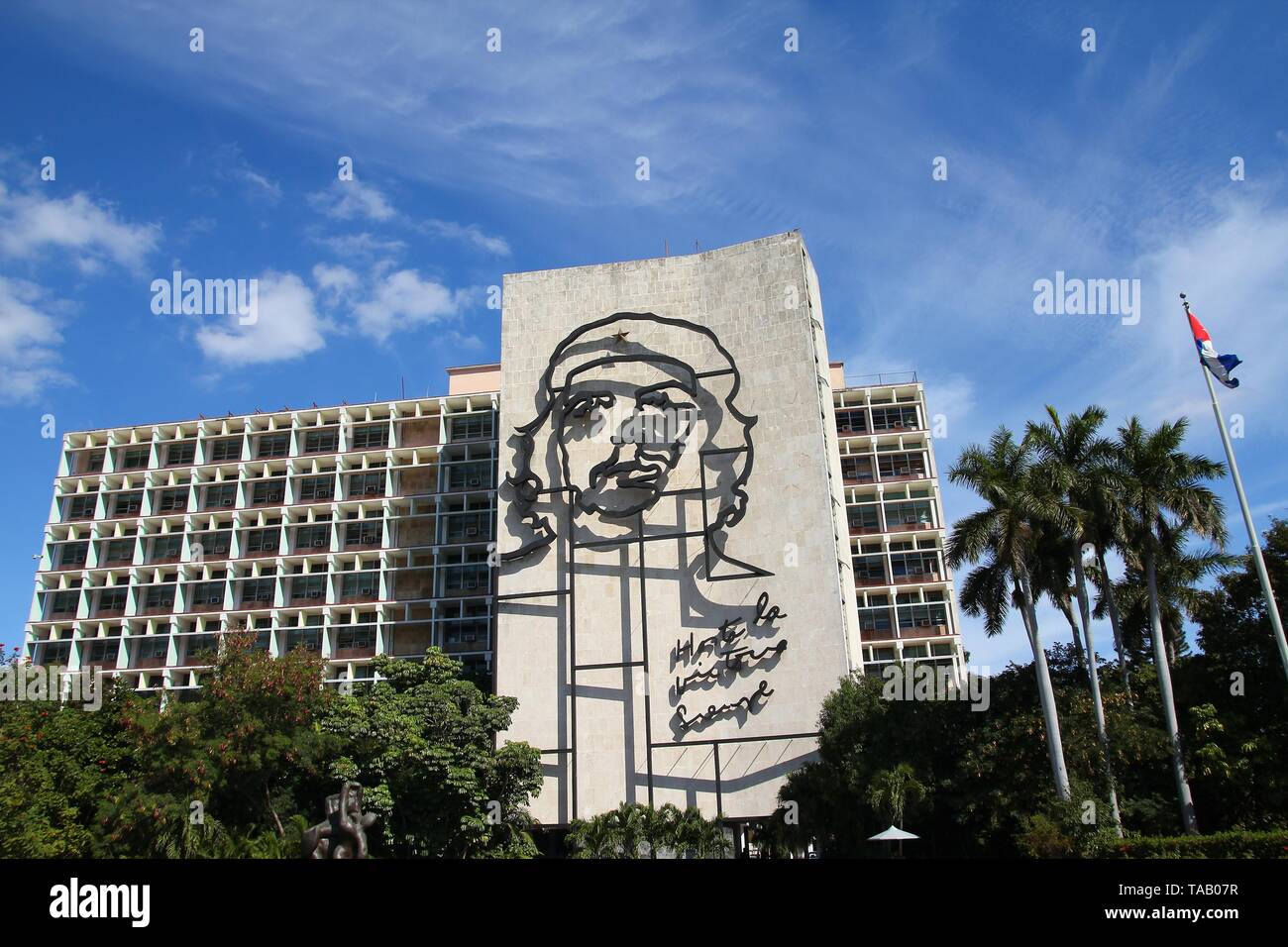 La HAVANE, CUBA - 30 janvier 2011 : Che Guevara contour en acier sur Ministère de l'Intérieur à La Havane, Cuba. Cet édifice emblématique de la place de la révolution est entre Banque D'Images