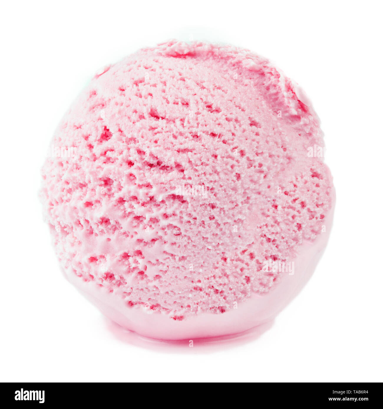 Glace à la fraise boule sur fond blanc Banque D'Images