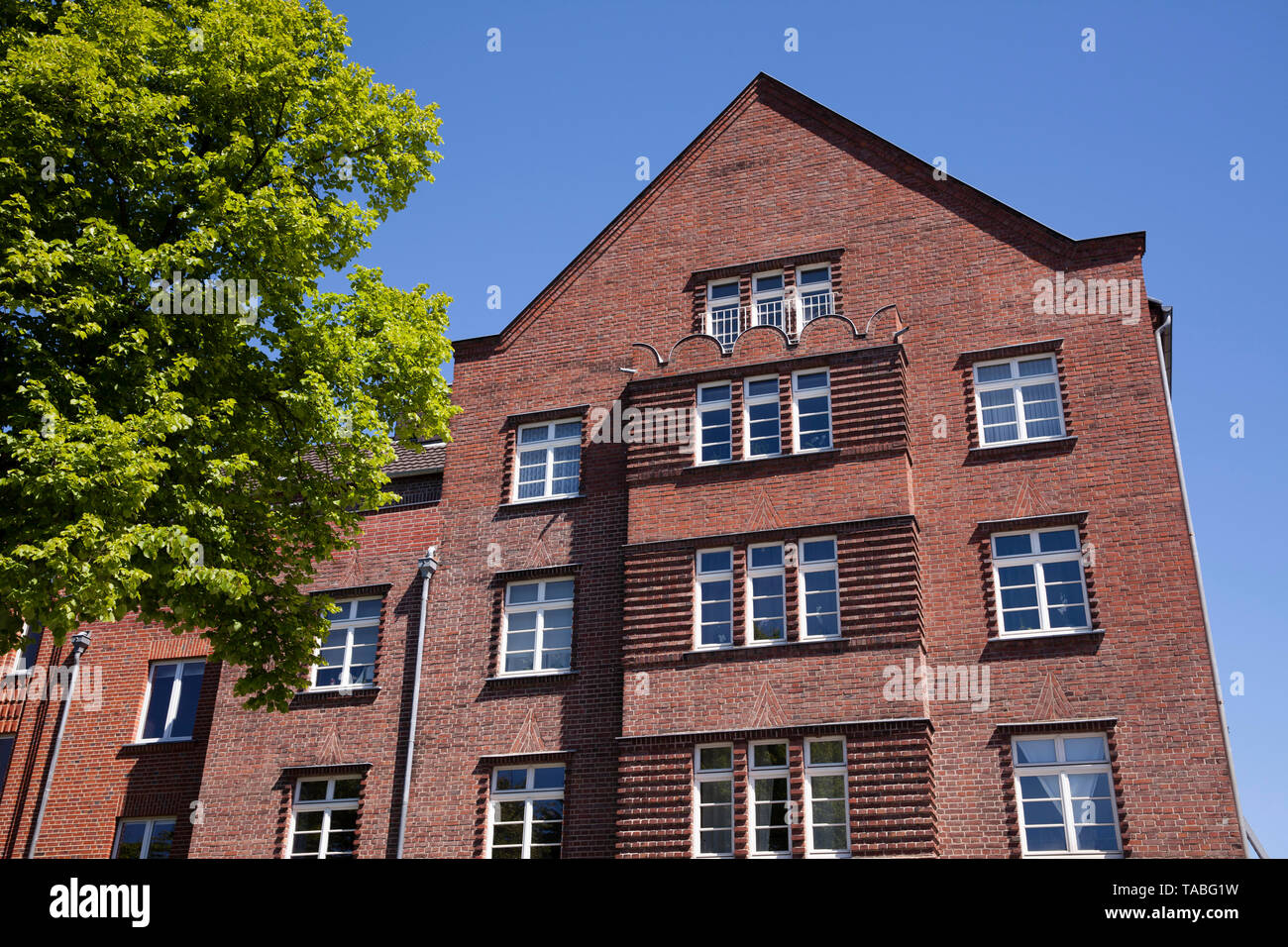 Bâtiment en brique rouge sur la rue Riehler Guertel dans le quartier Riehl, Cologne, Allemagne. Suis Backsteinhaus Riehler Guertel im Stadtteil Riehl, Koeln, Banque D'Images