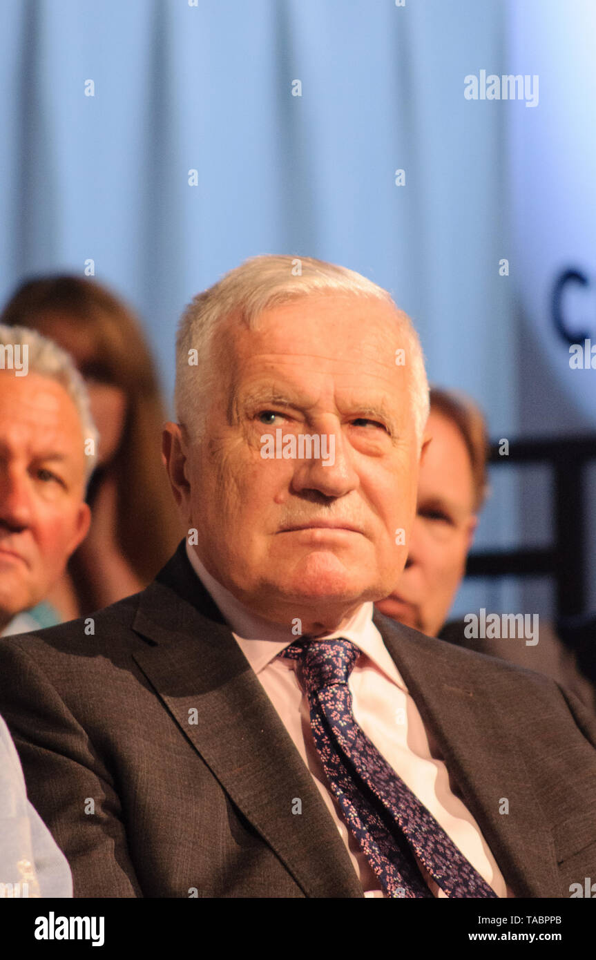 L'ancien président tchèque Vaclav Klaus à Brexit Partie rassemblement à Londres Olympia le 21 mai 2019 avant les élections au Parlement européen vote sur le 23 mai Banque D'Images