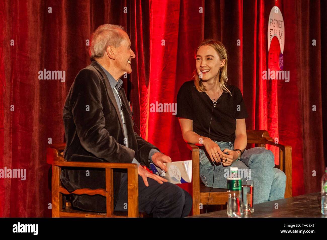 Schull, West Cork, Irlande. 23 mai, 2019. Trois fois en nomination pour un Oscar film star Saoirse Ronan a été interviewé ce soir par Festival Président John Kelleher dans l'Schull Harbour Hotel. L'interview a été fait partie de la 11e Fastnet Film Festival. Le festval s'exécute jusqu'à dimanche. Credit : Andy Gibson/Alamy Live News. Banque D'Images