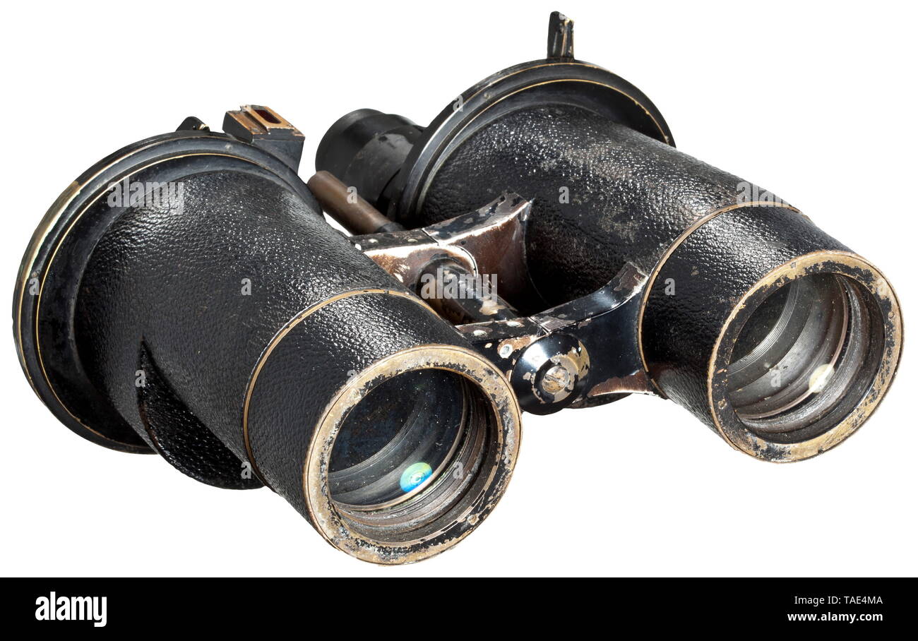 Carl Zeiss jumelles DF 8 x 60, 'DEck' monté jumelles à grand angle de la  Kriegsmarine avec peak performance optique, principalement utilisés pour  l'observation nocturne à bord de sous-marins. Peint noir avec