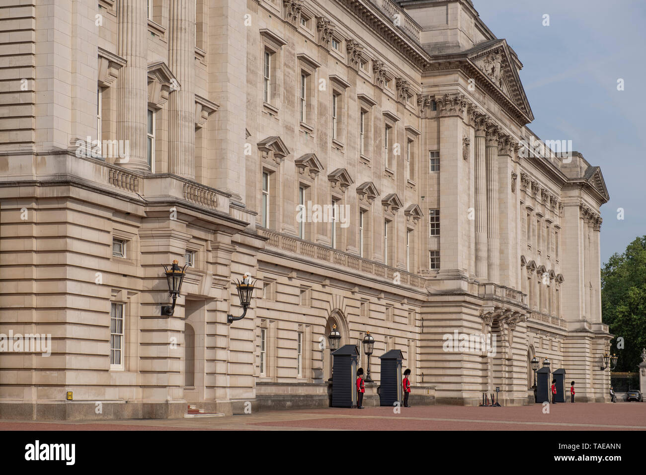 Buckingham Palace, London, UK. 23 mai 2019. Garde de service au Palais Royal, dans le centre de Londres. Banque D'Images