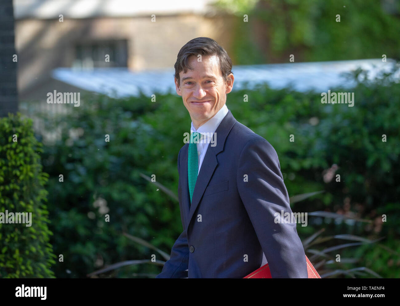 Rory Stewart, secrétaire d'État au Développement International, arrive pour une réunion du Cabinet. Il est l'un des candidats pour être le nouveau chef. Banque D'Images